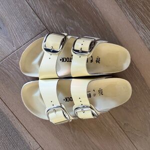 Arizona Big Buckle - Brand New without box / tag in size 36